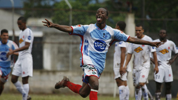 Elroy Smith, apunta hacia Necaxa