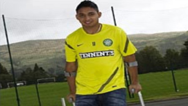 Emilio Izaguirre continúa su recuperación en Escocia