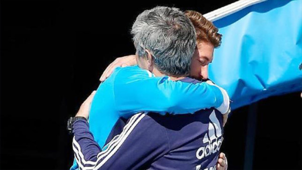 VIDEO: El emotivo abrazo de Sergio Ramos y Mourinho