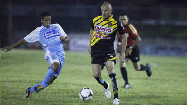 Real España sucumbió y Deportes Savio respira