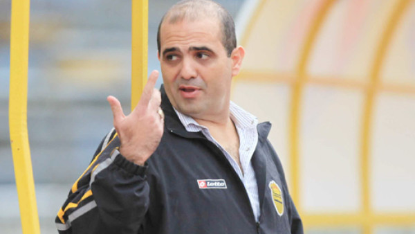 'Ando buscando un uniforme blanco, tal vez así se motiva Nahún'