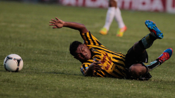 Mario Martínez enciende las alarmas en Real España