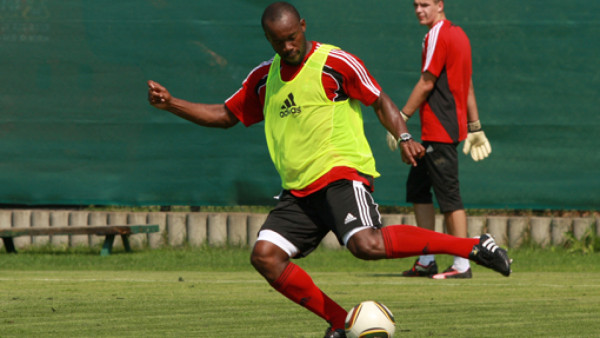 Osman Chávez debutó con el Wisla