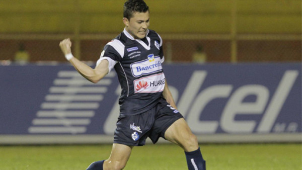 VIDEO: La rabieta de un futbolista tras gol de Jerry Palacios