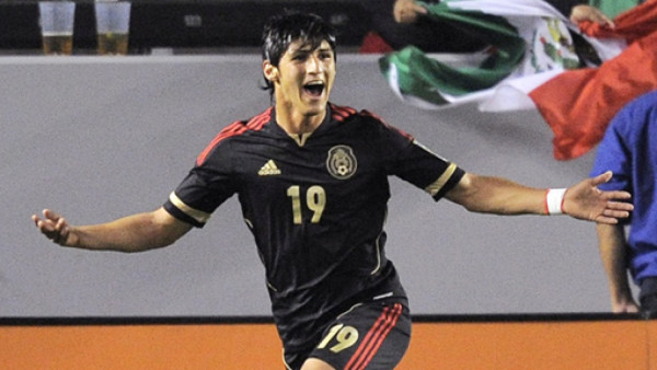 Alan Pulido, el jugador que trituró a Honduras
