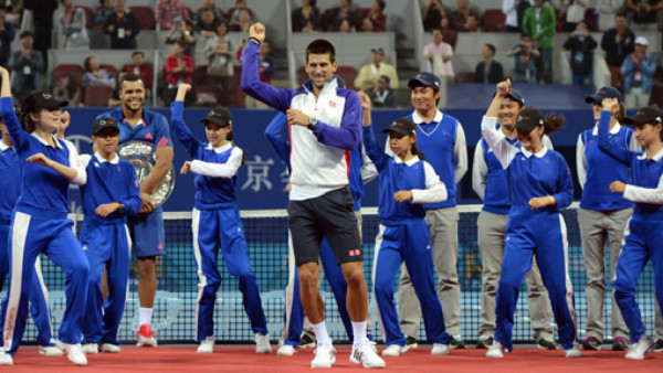VIDEO: Djokovic gana y celebra bailando el 'Gangnam Style'
