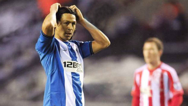 Aceptable debut de Roger Espinoza en la Premier