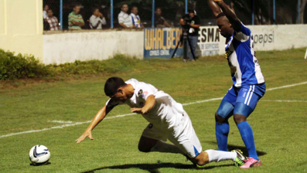 'Cocli” debuta con empate entre Olimpia y Victoria