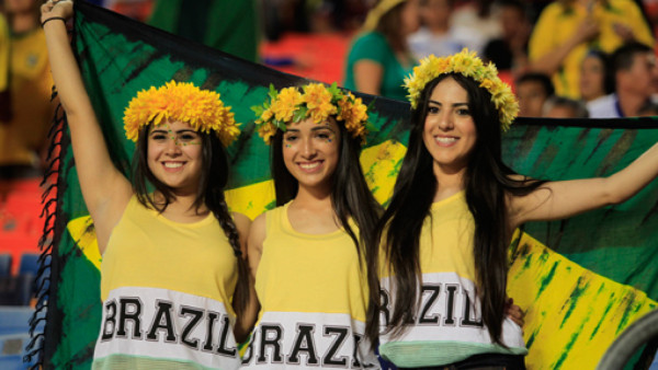Brasileñas adornaron las gradas de Sun Life Stadium