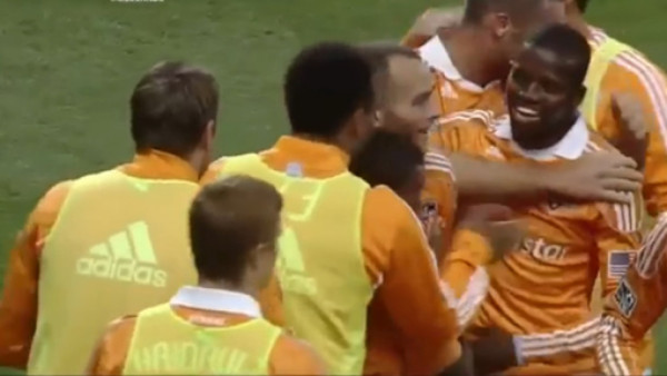 VIDEO: El pase de Boniek García en empate del Houston ante Kansas