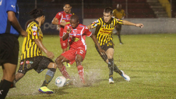 Real España fue goleado, Vida piensa en grande