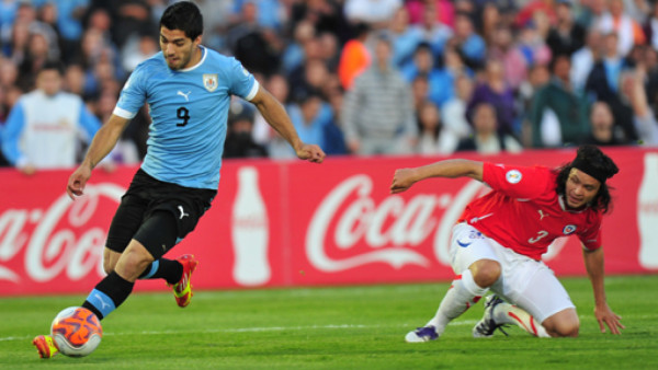 Suárez mete cuatro goles y Uruguay humilló a Chile