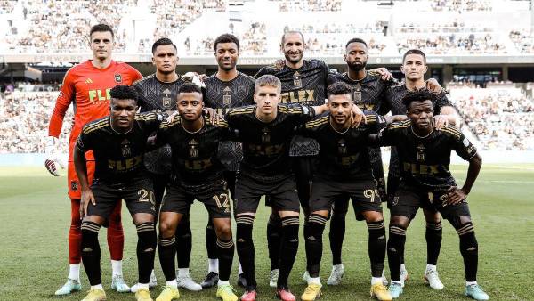 Denil Maldonado apareció por primera vez en el once titular del LAFC.