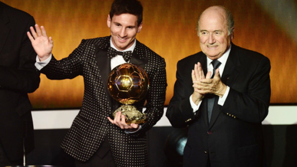 Messi gana el Balón de Oro por cuarta vez