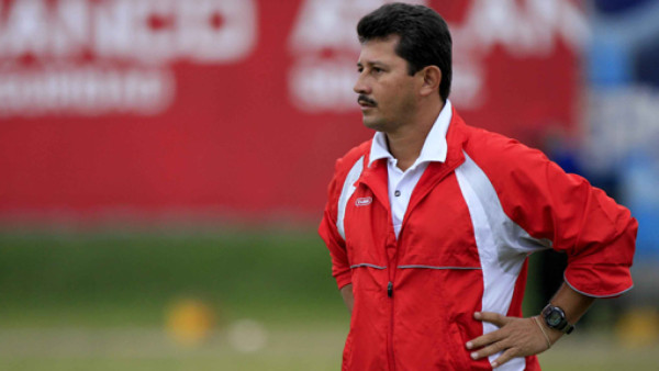 Mauro Reyes se queda en el Hispano