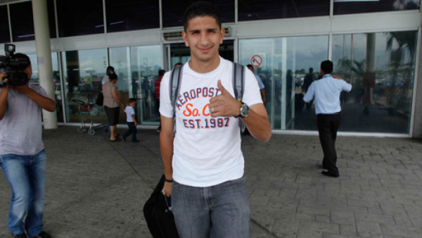 Johnny Leverón completa a la Selección