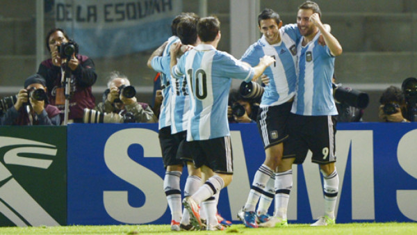Argentina ganó y es líder en Conmebol