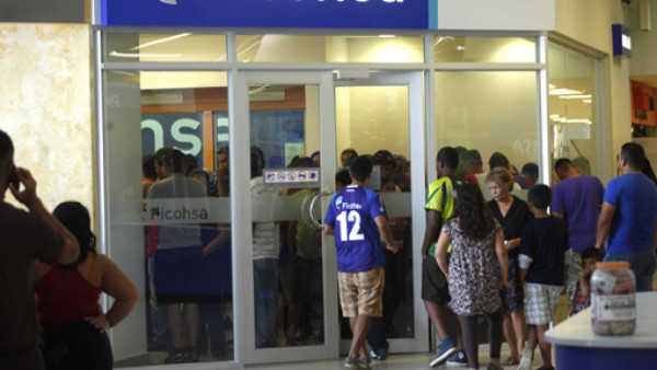 Quedan 7 mil entradas, los hondureños arrasan con la boletería