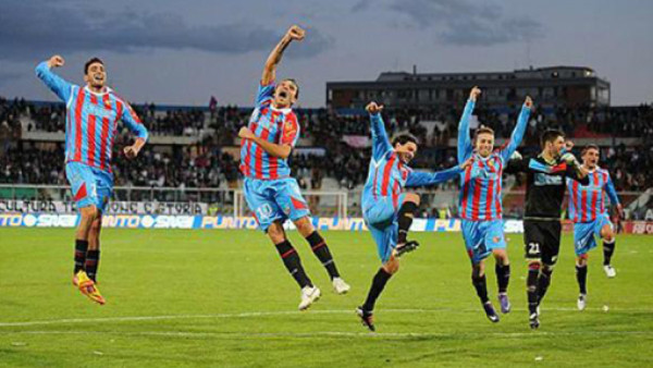 Catania pide a sus jugadores que se sientan como si estuvieran en Real Madrid