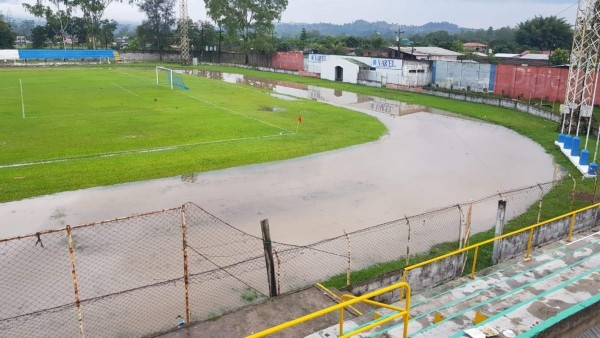 FOTOS: Así ha quedado el estadio de Siguatepeque con las fuertes lluvias