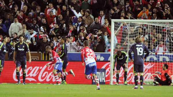 Real Madrid se entierra solo en la Liga