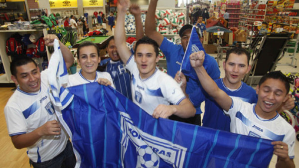 Euforia previo al Honduras-Paraguay