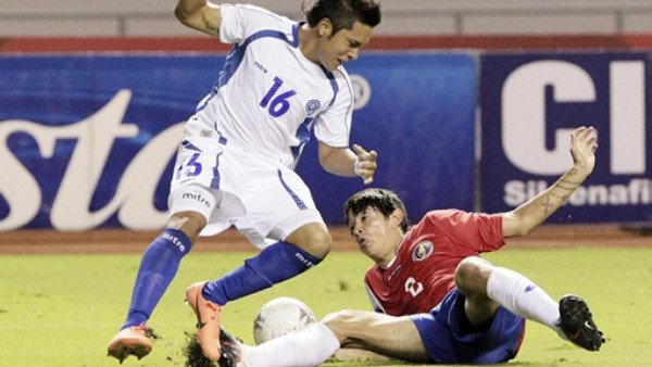 El Salvador le amarga noche a Costa Rica