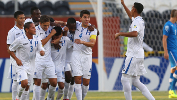 Los cipotes que están haciendo historia en Emiratos