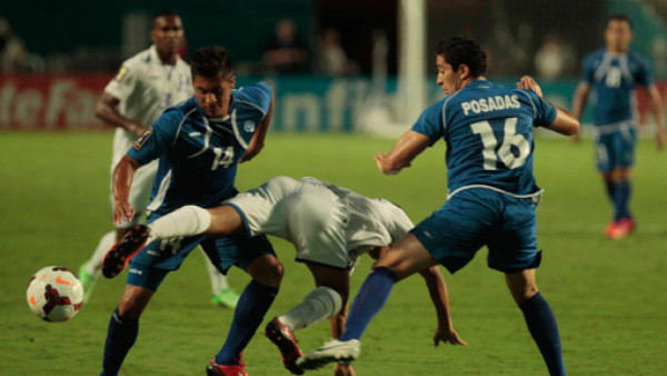 EN VIVO: Honduras y El Salvador están 0-0