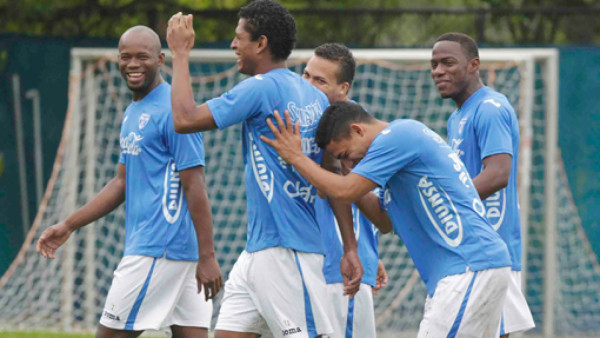 Honduras entrenará hoy y mañana a puertas cerradas