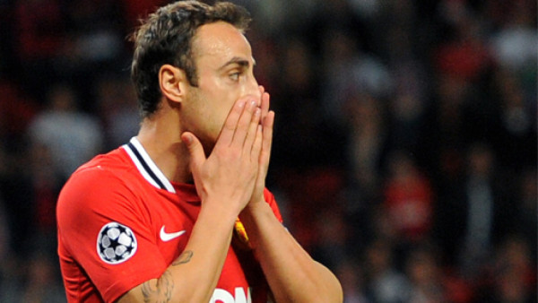 Manchester United y City sufren en la Champions