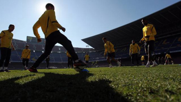 Último entrenamiento del Barça antes de recibir al Madrid