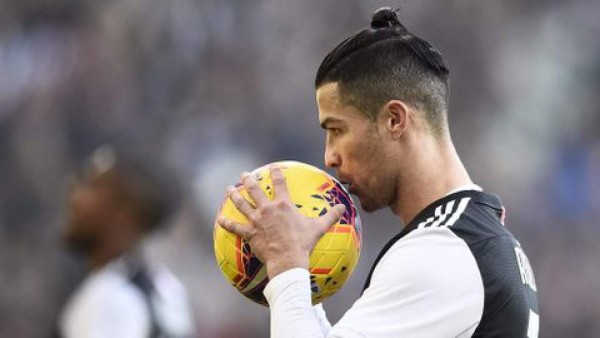 El impresionante robot de 20 metros de altura que hicieron con la figura de Cristiano Ronaldo