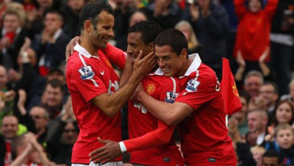 'Chicharito' marca su primer gol en la Premier