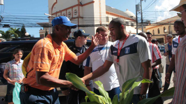 Wilson Palacios homenajeado en La Ceiba