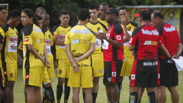 Wilfredo Barahona: 'Medford es el entrenador que queríamos”