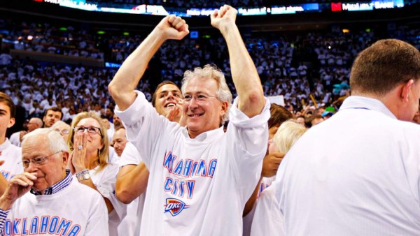Muere uno de los dueños de los Oklahoma City Thunder en terrible accidente