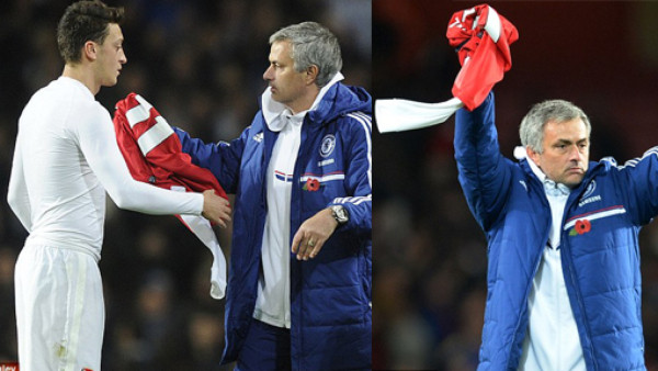 Abrazo y camiseta de Özil a Mourinho en reencuentro