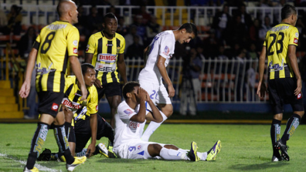 Real España sacó un punto de oro del estadio Nacional