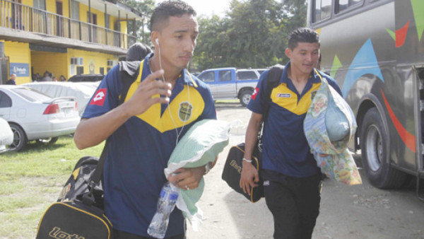 Real España viajó vía terrestre hacia El Salvador