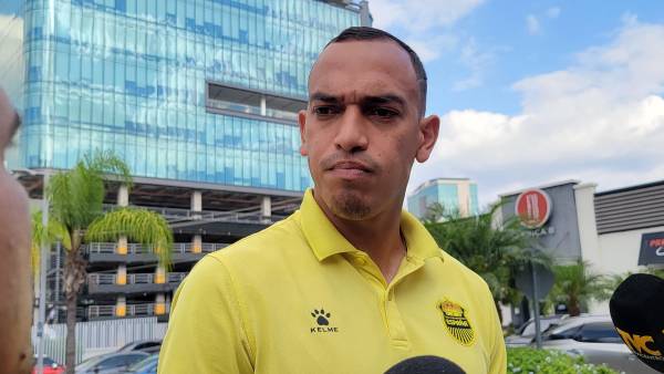 El defensor de la máquina atendió a los medios de comunicación previo a la Gran Final del Clausura que se jugará este domingo entre Olimpia y Real España. Foto: Erick Castillo.