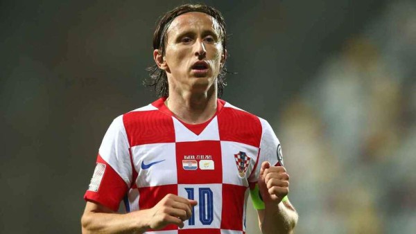 El brutal cambio físico de Modric con 35 años: El croata del Madrid publica dos fotos y soprende