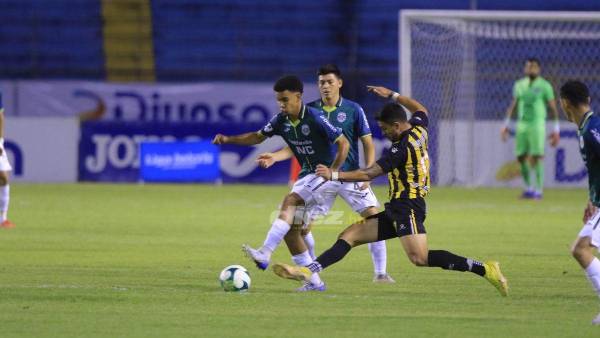 Javier Arriaga se ha ido ganando la titularidad en el equipo de Salomón Nazar.