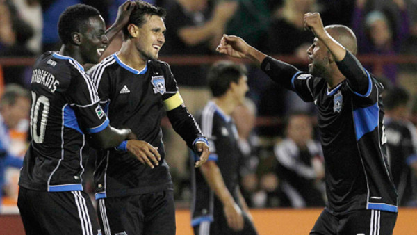 Comisión de la MLS suspende a 'Muma' por lesionar a rival