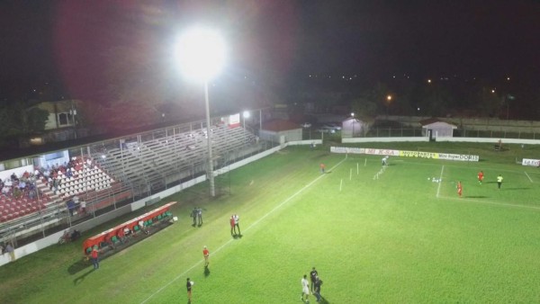 Real Sociedad entrena por la noche probando su debut nocturno en el Francisco Martínez