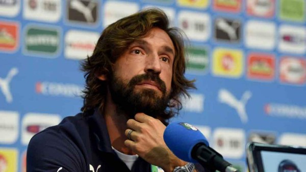 La carrera de Pirlo y Xavi en imágenes