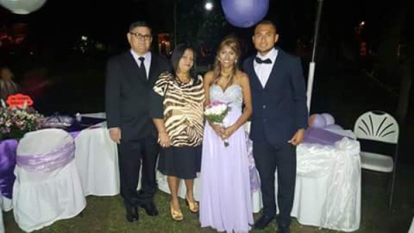 Las fotos más románticas de la boda del futbolista hondureño Manuel Doño