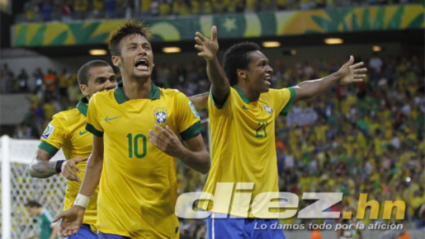Brasil le gana a México en Copa Confederaciones