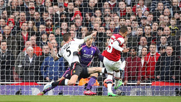 Arsenal vence al Liverpool y avanza en la Copa FA