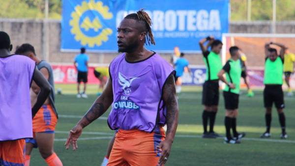 Kevin Álvarez decidió dejar a la UPNFM y luego anunció su retiro del fútbol.